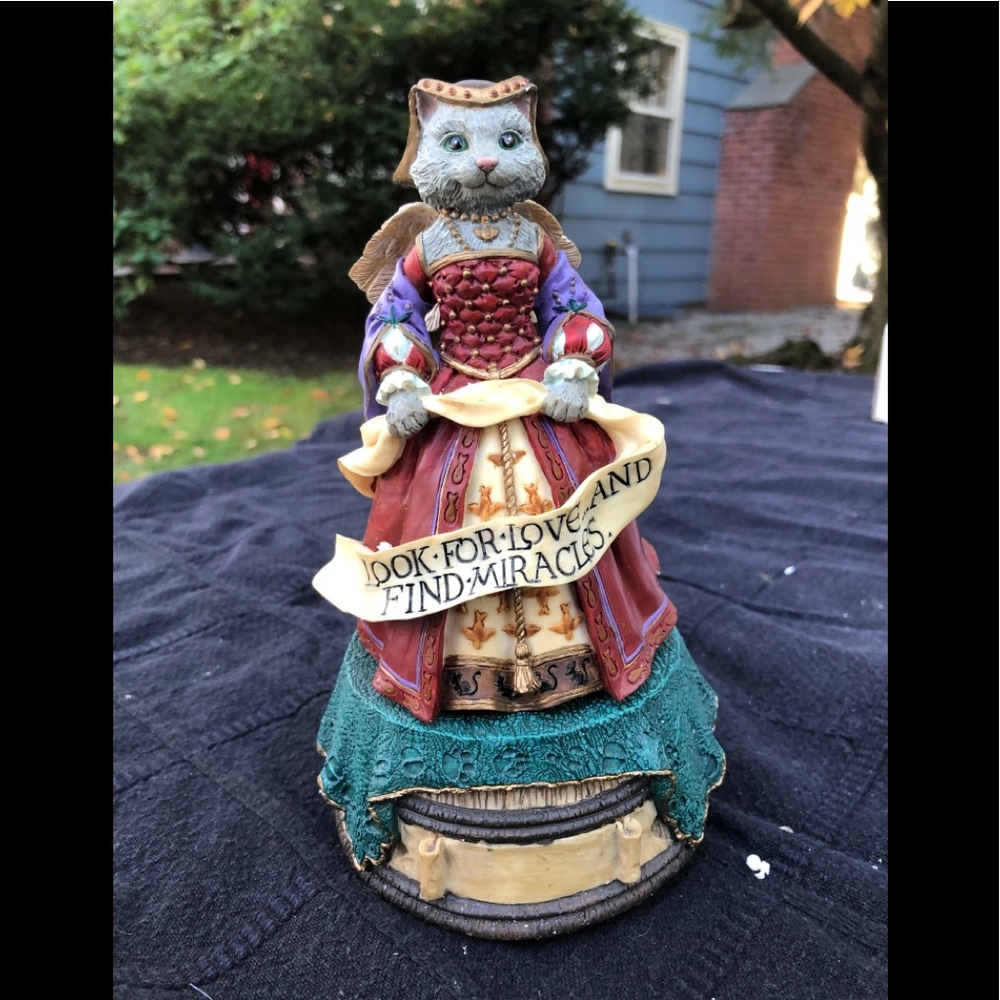 Christmas Decor!!! Joanne West Collectible Music box